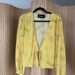 Realison Par Yellow Flower Top